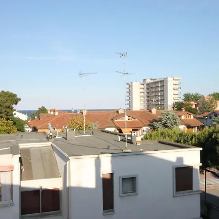 Locazione Turistica Felix Apartman *